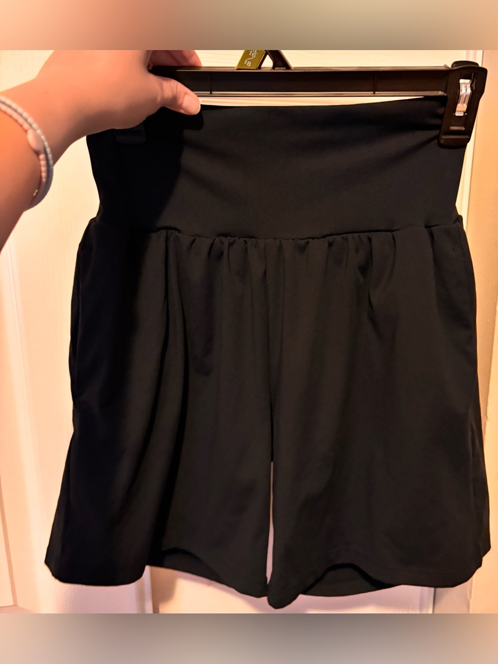 HALARA Black High-Waist Wide-Leg Women's Shorts